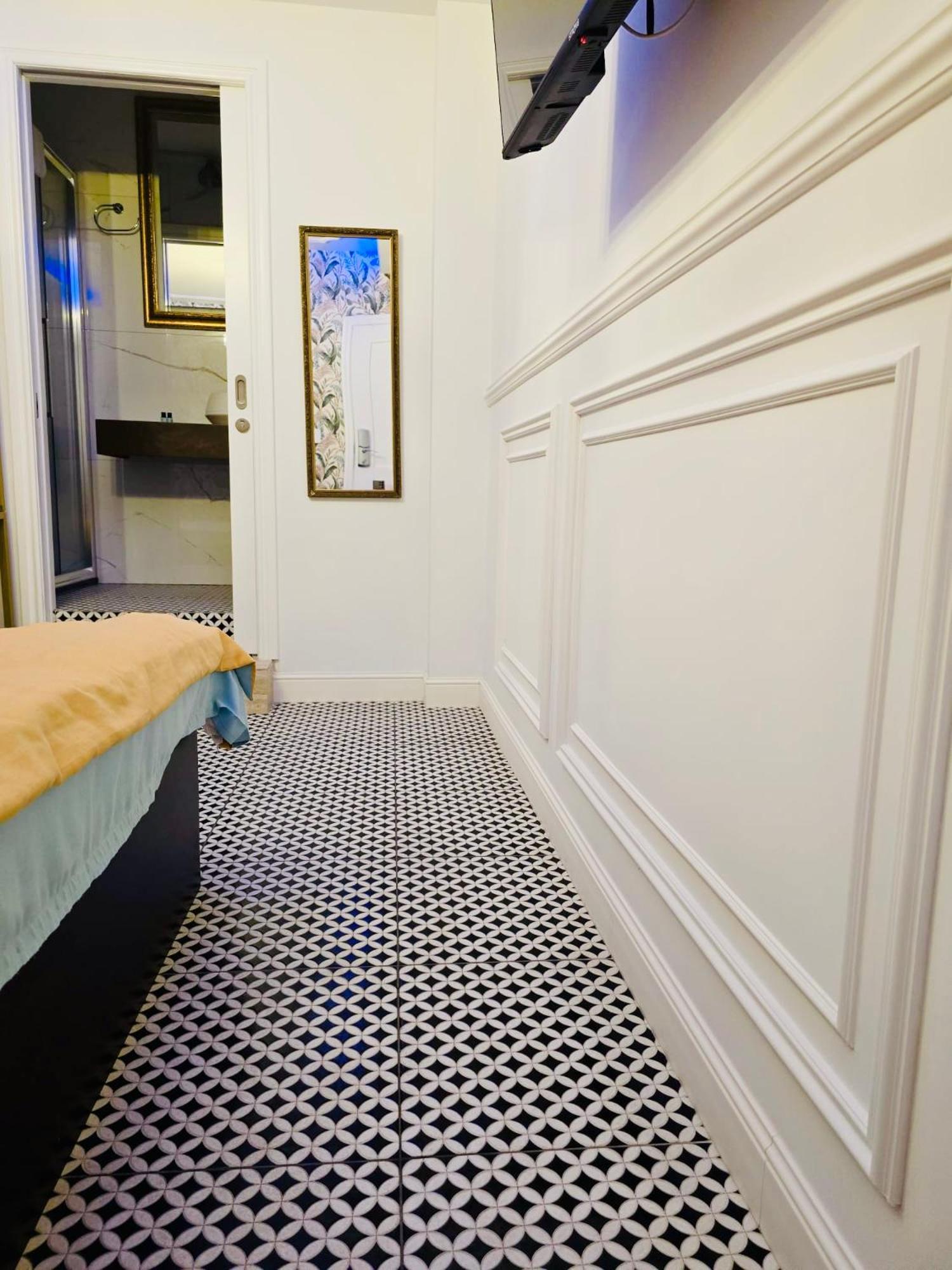 Economy Double or Twin Room Internal View